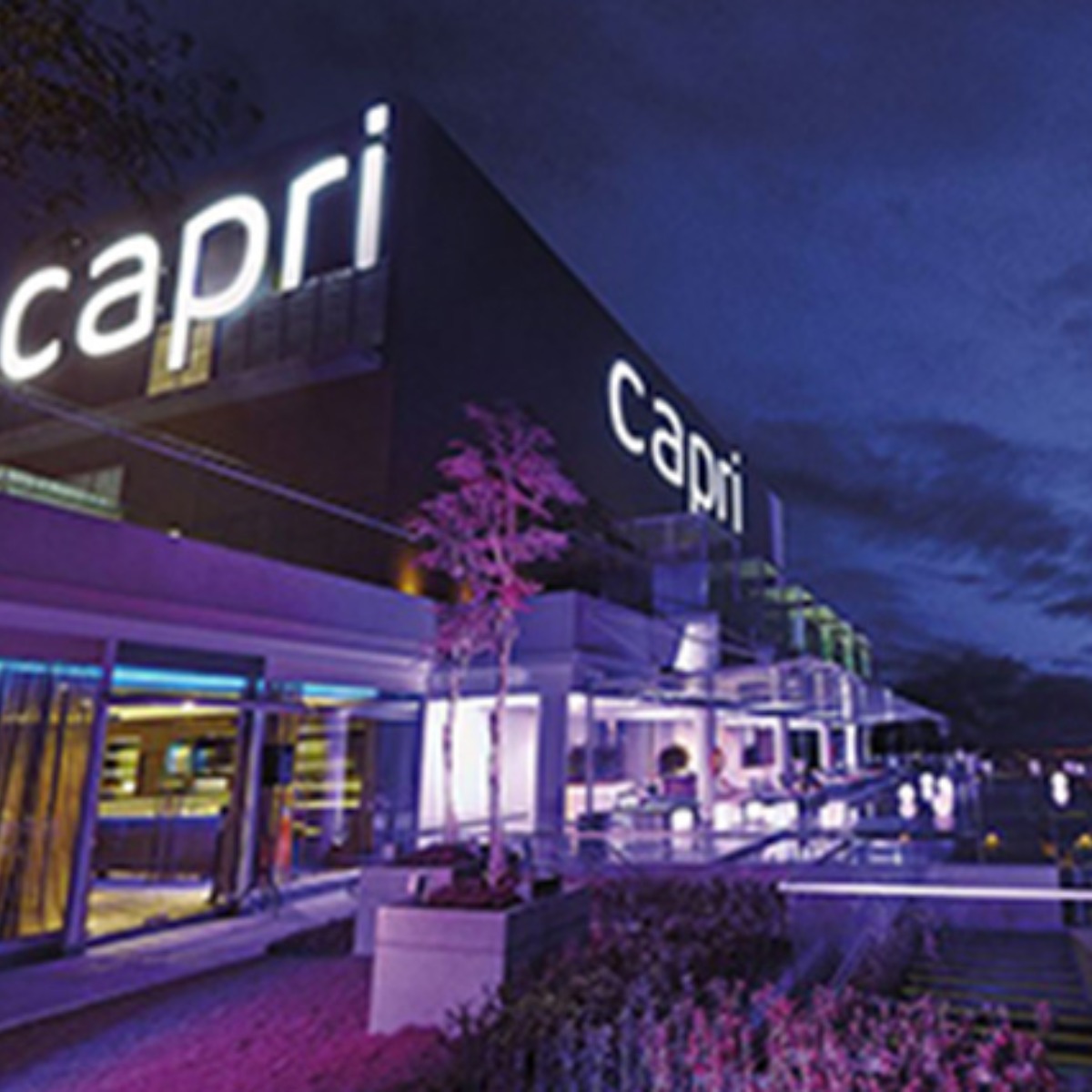 Image for card with title 4-star hotels